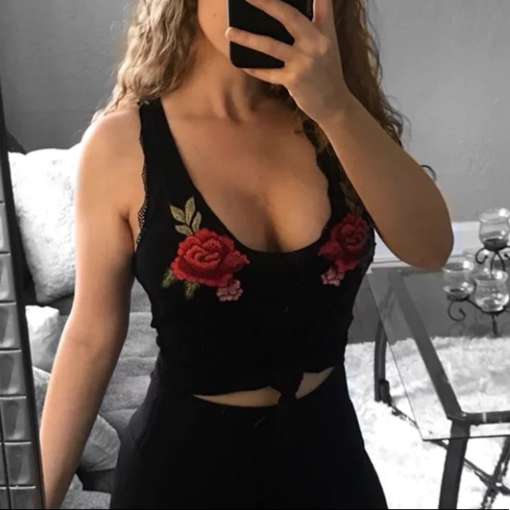 “Bookie” Rose Embroidered Tank Top // Black - Picture 3 of 4
